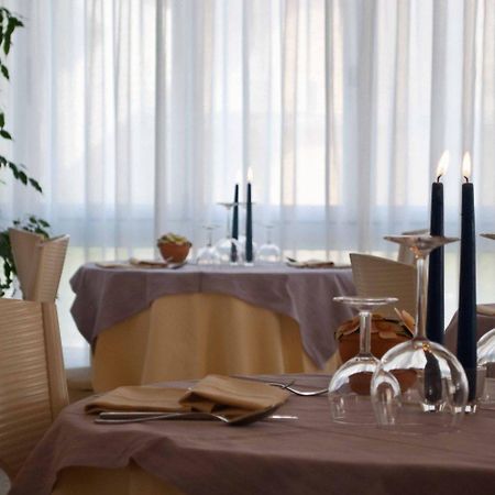 Hotel Torino Лидо ди Йезоло Екстериор снимка