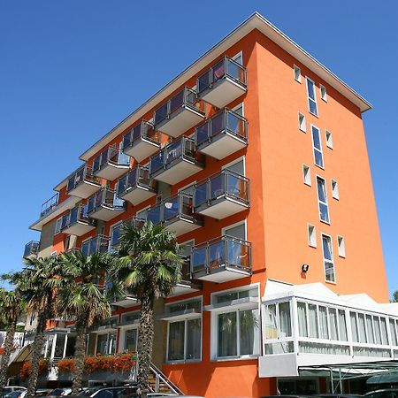 Hotel Torino Лидо ди Йезоло Екстериор снимка