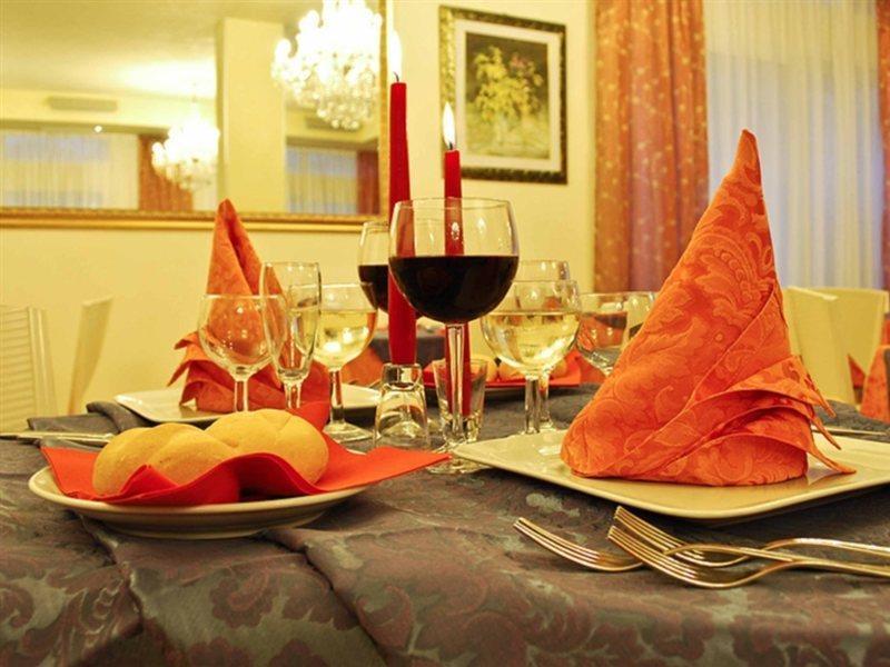 Hotel Torino Лидо ди Йезоло Екстериор снимка