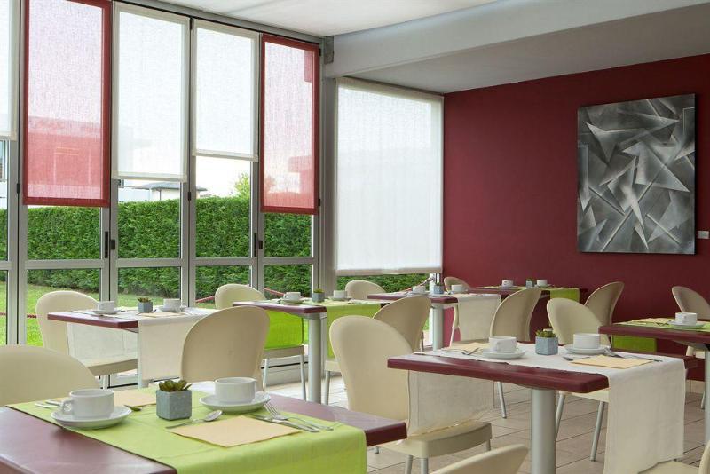 Hotel Torino Лидо ди Йезоло Екстериор снимка