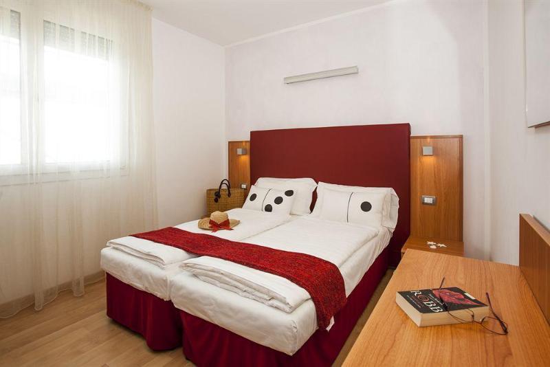 Hotel Torino Лидо ди Йезоло Екстериор снимка
